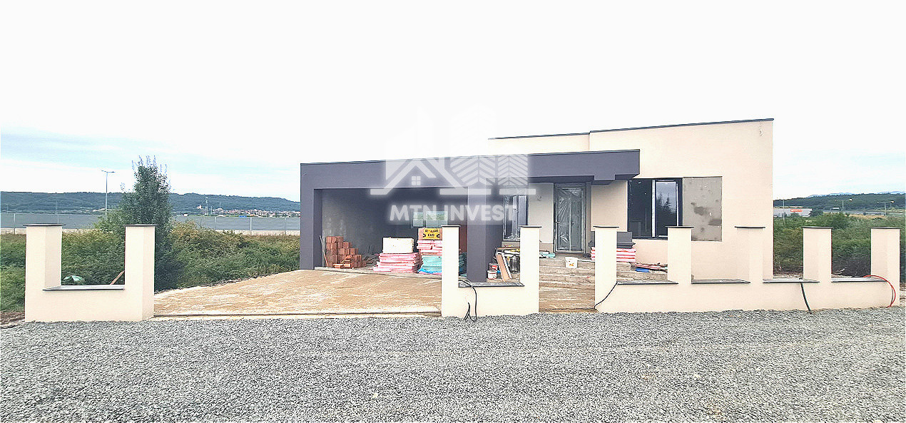 Vila Spatioasa Selimbar | 4 Camere, Garaj, Terase | Teren 817 mp  | Comision 0%