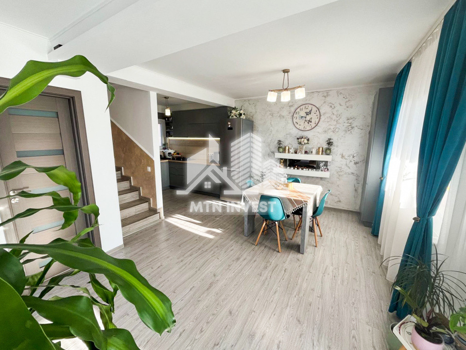 Casa de vanzare 4 camere, Selimbar Trifoiului | Curte proprie 