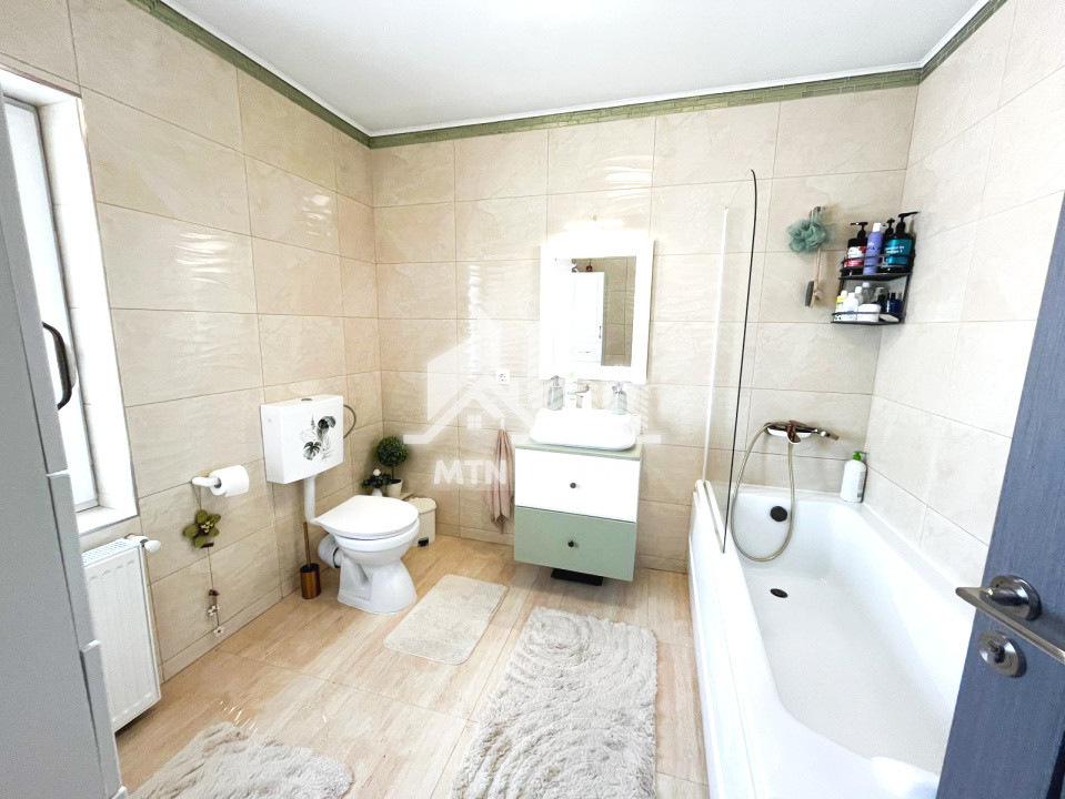 Casa de vanzare 4 camere, Selimbar Trifoiului | Curte proprie 