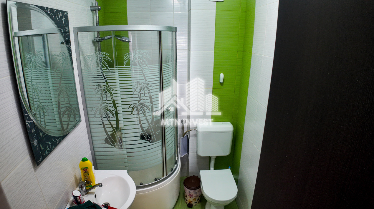 Apartament decomandat de vanzare cu 3 camere, pe Calea Cisnadiei 